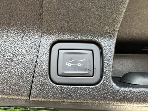 Used 2023 GMC Acadia Denali w/ Denali Ultimate Package AWD/4WD image 21
