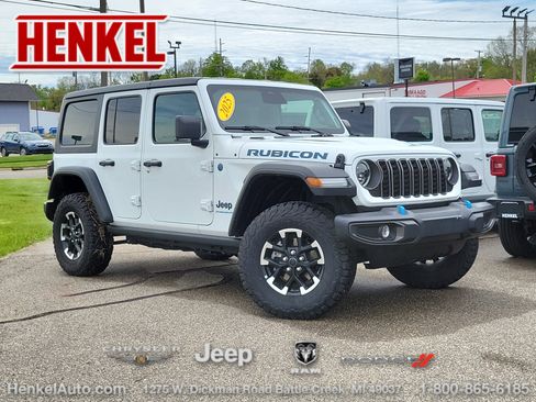 Used 2025 Jeep Wrangler Unlimited Rubicon 4xe w/ Convenience Group AWD/4WD image 1
