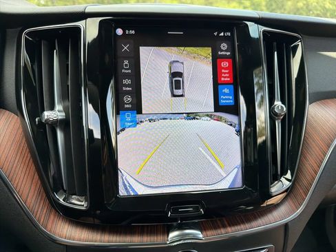 Used 2024 Volvo XC60 B5 Plus w/ Climate Package AWD/4WD image 15