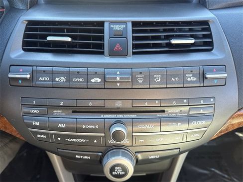 Used 2011 Honda Accord EX-L image 17