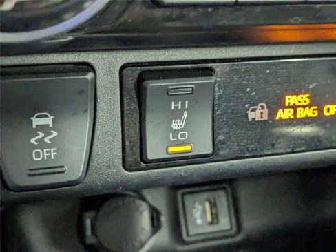 Used 2024 Toyota RAV4 XLE w/ Convenience Package AWD/4WD image 25