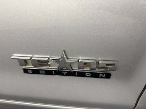 Used 2018 Chevrolet Silverado 1500 LT w/ Texas Edition image 33