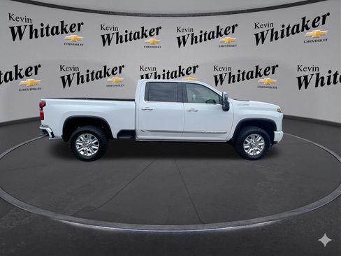 Certified 2025 Chevrolet Silverado 2500 High Country w/ High Country Premium Package AWD/4WD image 10