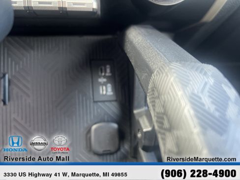 Used 2024 Toyota Tacoma SR AWD/4WD image 18