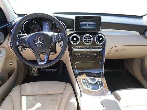 Used 2019 Mercedes-Benz GLC 300 4MATIC image 21