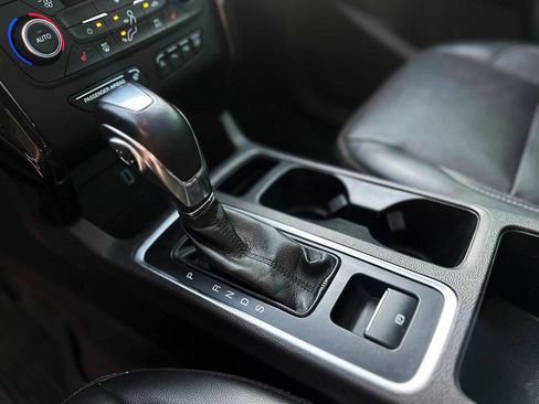 Used 2018 Ford Escape Titanium image 19