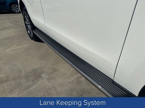 Used 2020 Ford Expedition XLT w/ Equipment Group 202A image 8