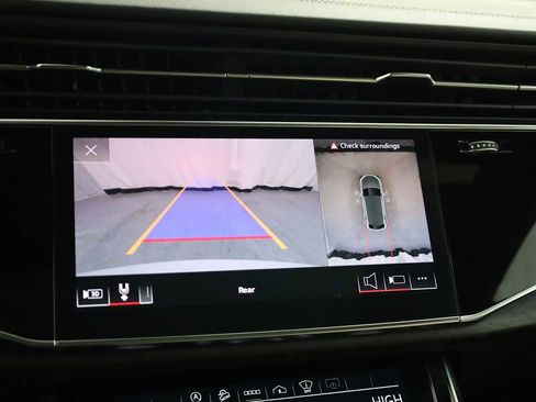 Used 2022 Audi Q8 Prestige w/ Prestige Package image 32