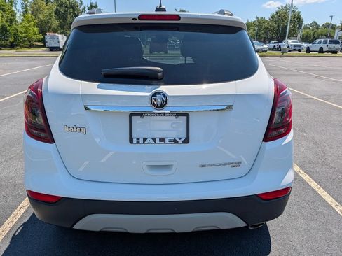 Used 2022 Buick Encore Preferred w/ Safety Package AWD/4WD image 23