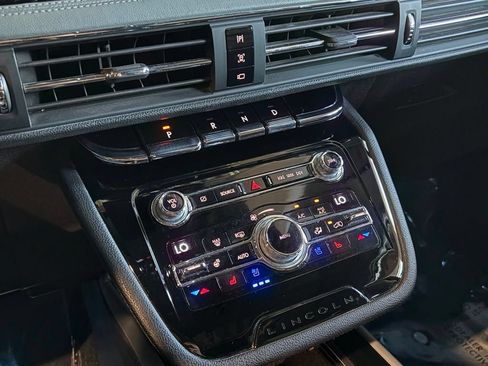 Used 2020 Lincoln Corsair Reserve w/ Equipment Group 202A AWD/4WD image 27