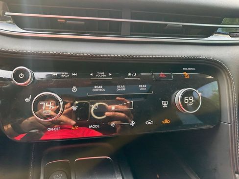 Used 2024 INFINITI QX60 Pure FWD image 11