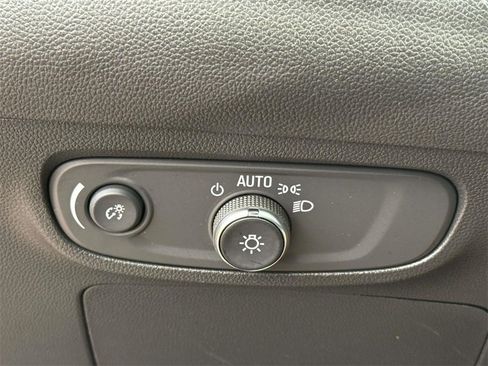 Used 2025 Buick Encore GX Sport Touring w/ Comfort Package image 11