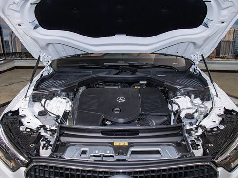 New 2026 Mercedes-Benz GLC 300 4MATIC image 5