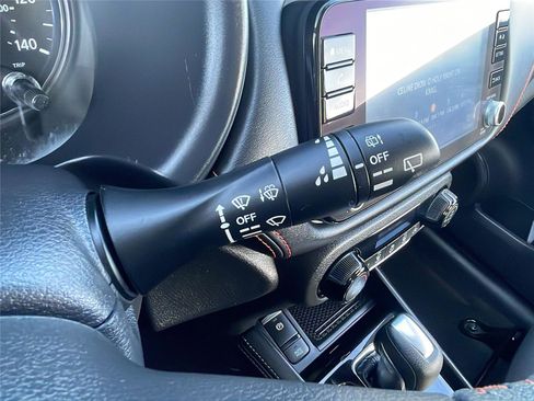 Used 2024 Nissan Kicks SR image 25