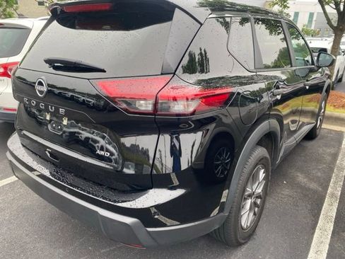 Used 2024 Nissan Rogue S AWD/4WD image 4