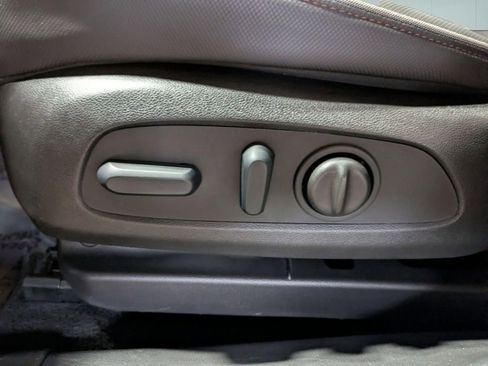 Used 2023 Chevrolet TrailBlazer RS w/ Sun and Liftgate Package image 13