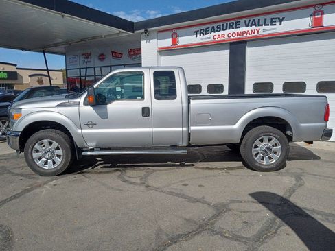 Used 2013 Ford F250 XLT image 2