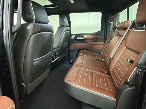 Used 2025 GMC Sierra 1500 Denali Ultimate AWD/4WD image 32