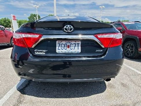 Used 2016 Toyota Camry XSE w/ Moonroof Package FWD image 9