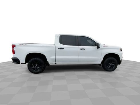 Used 2019 Chevrolet Silverado 1500 LT Trail Boss w/ Convenience Package image 3