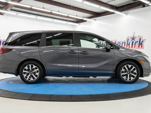 New 2026 Honda Odyssey EX-L image 7