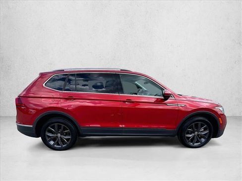 Used 2023 Volkswagen Tiguan SE FWD image 5