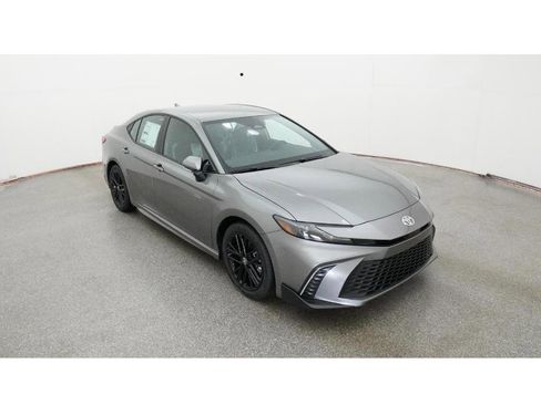 New 2026 Toyota Camry SE image 13