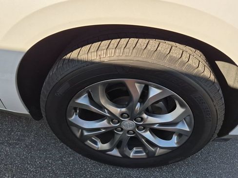 Used 2019 Buick Enclave Avenir FWD image 12