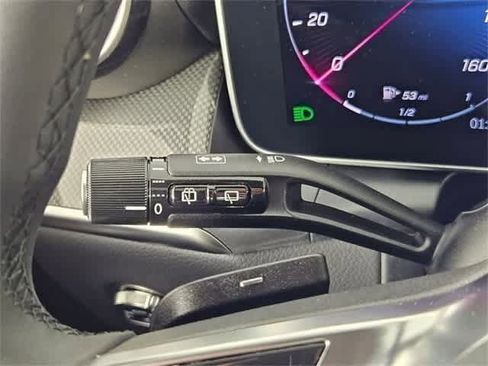 Certified 2025 Mercedes-Benz GLC 300 4MATIC image 27