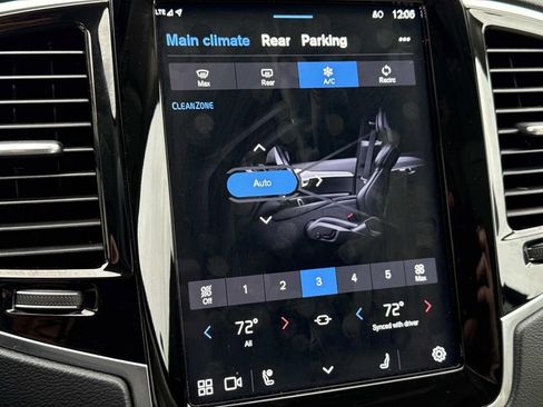 Used 2024 Volvo XC90 T8 Ultimate w/ Lounge Package image 24