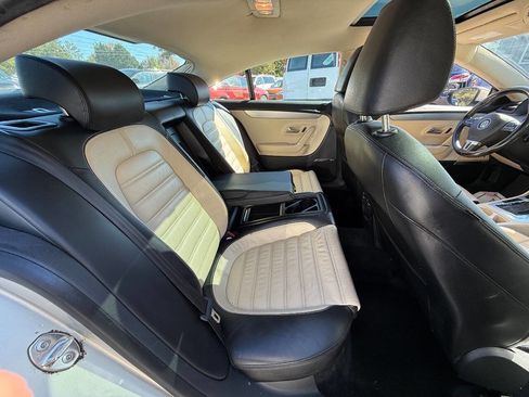 Used 2009 Volkswagen CC VR6 Sport image 9