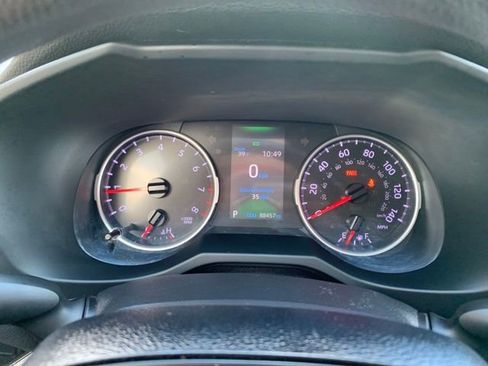 Used 2019 Toyota RAV4 LE w/ Carpet Mat Package image 19