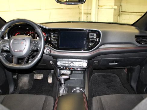 Used 2025 Dodge Durango GT image 9