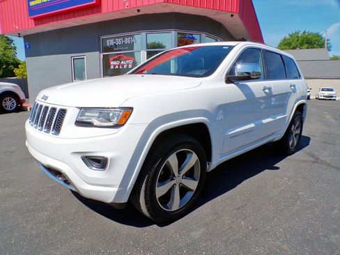 Used 2015 Jeep Grand Cherokee Overland AWD/4WD image 6