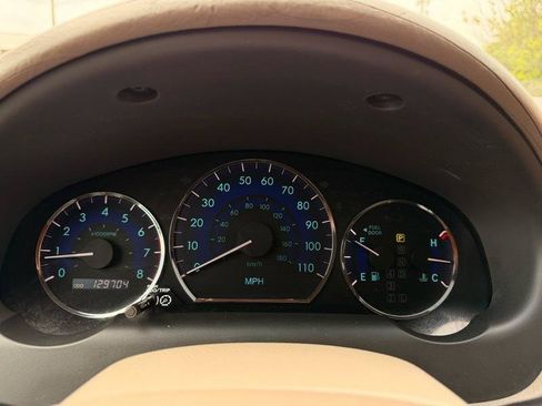 Used 2010 Toyota Sienna FWD image 14