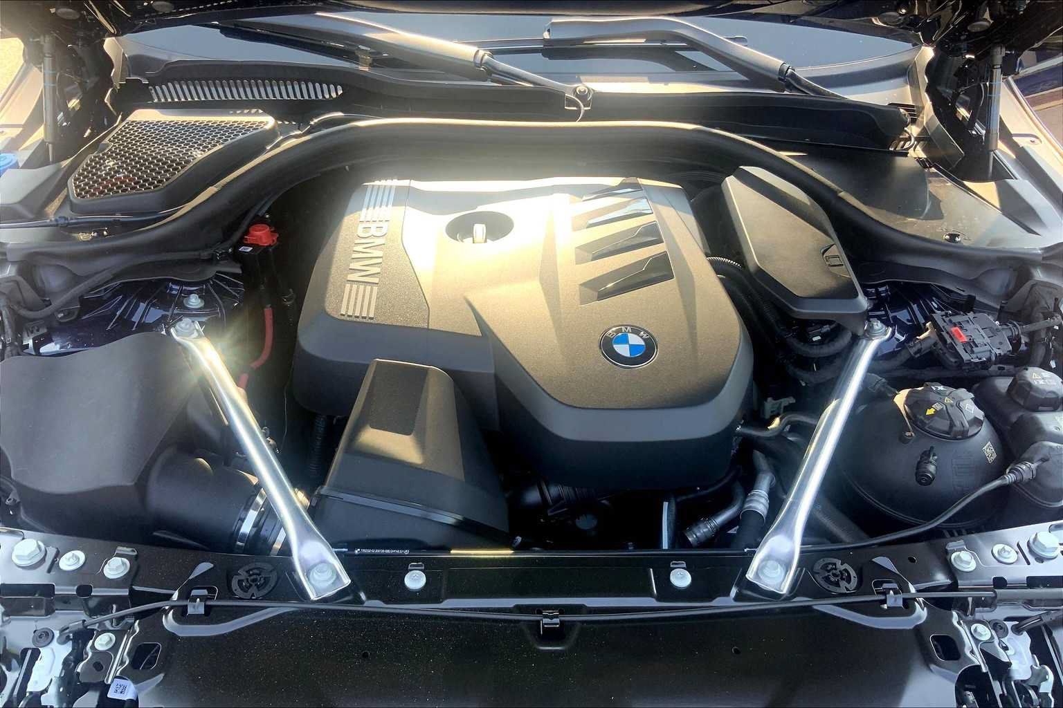 Used 2026 BMW 530i w/ Premium Package RWD image 16