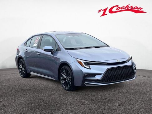 Used 2025 Toyota Corolla SE FWD image 1