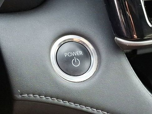 Used 2024 Toyota Highlander XLE image 25