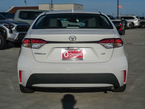 Used 2022 Toyota Corolla LE FWD image 7