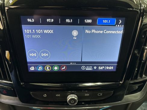 Used 2023 Chevrolet Traverse LT image 16