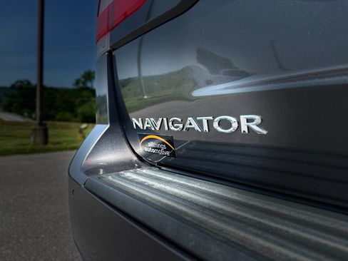 Used 2016 Lincoln Navigator Reserve AWD/4WD image 42