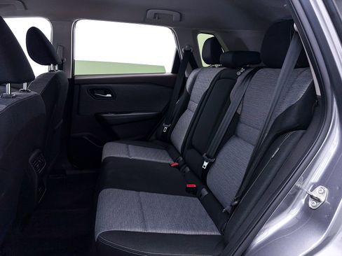 Used 2023 Nissan Rogue SV FWD image 35