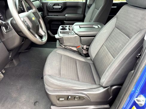 Used 2023 Chevrolet Silverado 1500 Custom image 11