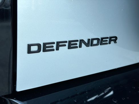 Used 2023 Land Rover Defender 110 X image 11