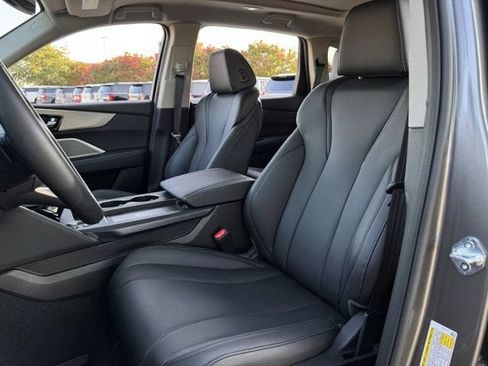 Used 2025 Acura MDX SH-AWD image 26