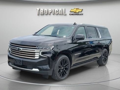 Used 2024 Chevrolet Suburban High Country AWD/4WD image 1