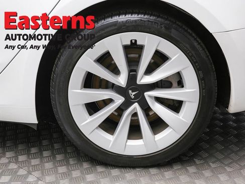 Used 2023 Tesla Model 3 Standard Range image 8