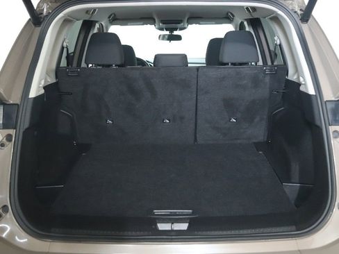 Used 2025 Nissan Rogue SV AWD/4WD image 31