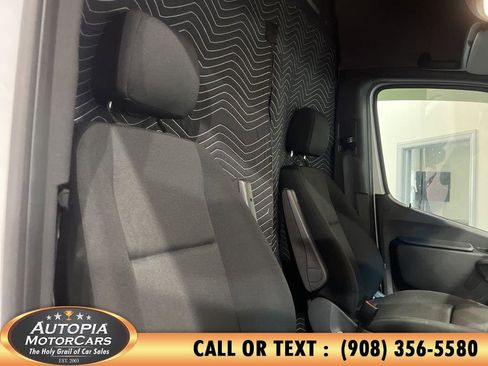 Used 2022 Mercedes-Benz Sprinter 3500 image 12