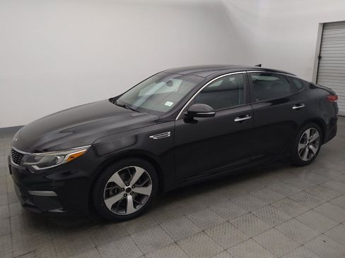 Used 2019 Kia Optima S FWD image 2